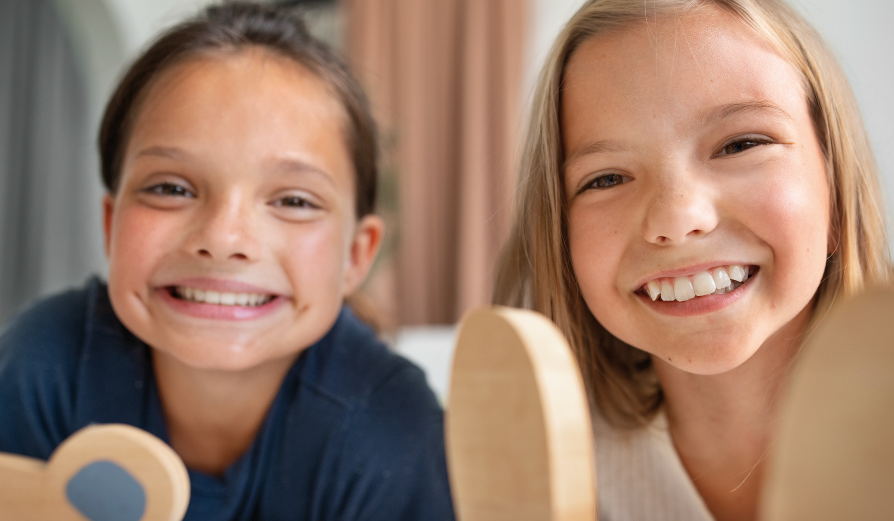 why do kids get siver teeth